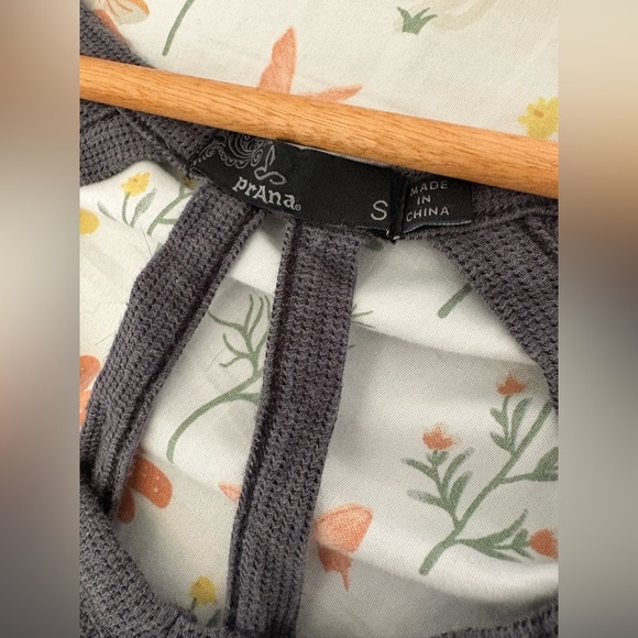 Prana grey waffle tank size small cut out back cotton hemp blend - Picture 8 of 9